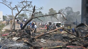 Hindistan’da meydana gelen uçak kazasında ölenlerin sayısı 270’e yükseldi