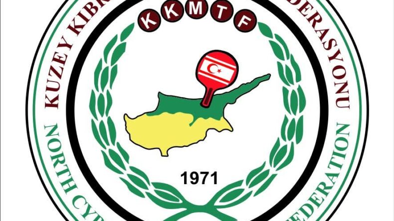 Masatenisinde öğretmenler turnuvası