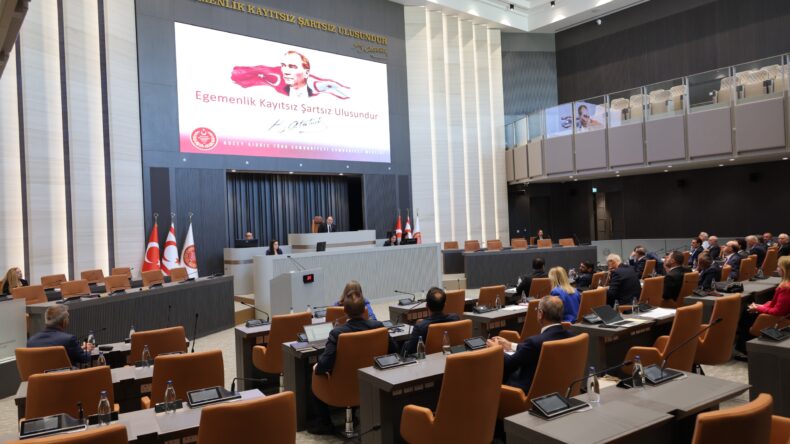 Meclis Genel Kurulu’nda nisap sorunu…oturuma 15 dakika ara verildi