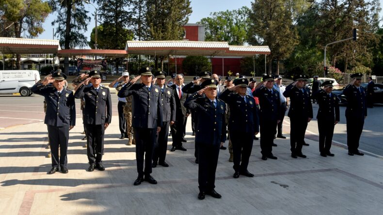 Polis Günü dolayısıyla Polis Genel Müdürü Kasım Kuni ve heyeti anıtlara çelenk koydu