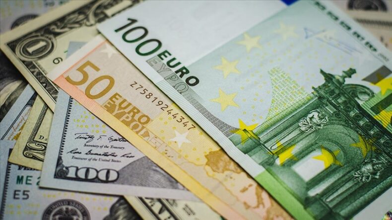 Sterlin 54,58 TL, euro 46,52 TL, dolar 39,83 TL’den işlem görüyor