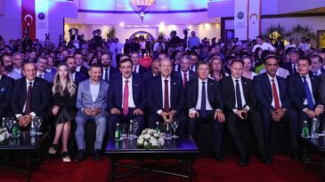 Tatar, Akdeniz Karpaz Üniversitesi mezuniyet törenine katıldı