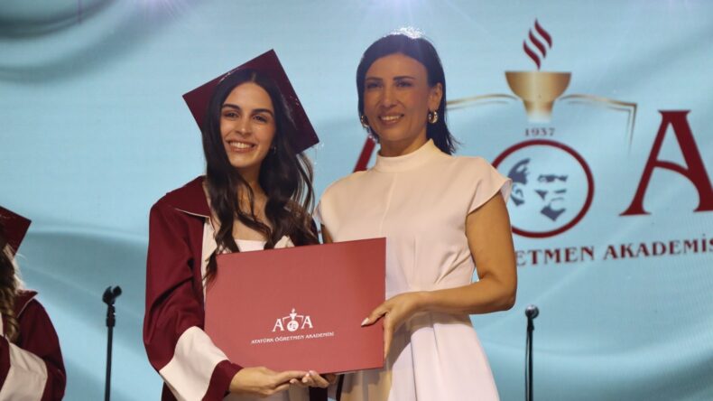 AÖA, 2024- 2025 Akademik Yılı mezunlarını uğurladı