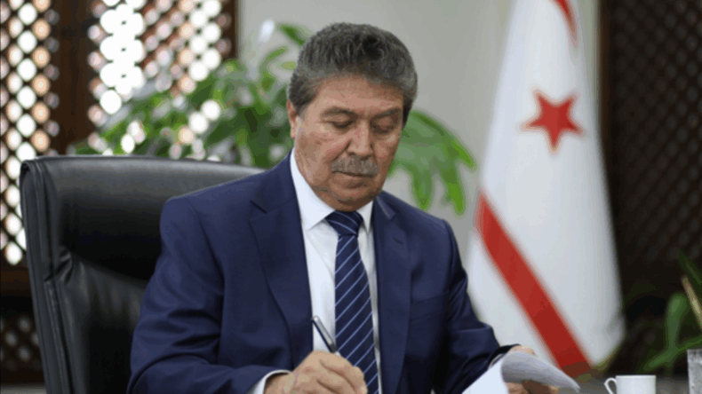 Başbakan Ünal Üstel 11 Temmuz Basın Günü nedeni ile mesaj yayımladı.