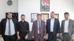 Bayındırlık ve Ulaştırma Bakanı Arıklı, Kıbrıs Türk Gençlik Konfederasyonu’nu kabul etti