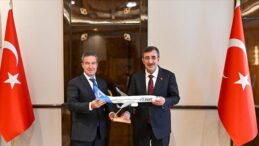 Cumhurbaşkanı Yardımcısı Yılmaz, AJet Genel Müdürü Sarp’ı kabul etti