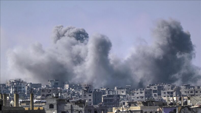 Gazze Şeridi’nden sosyal medyaya taşan feryat: #Gazze_Açlıktan_Ölüyor