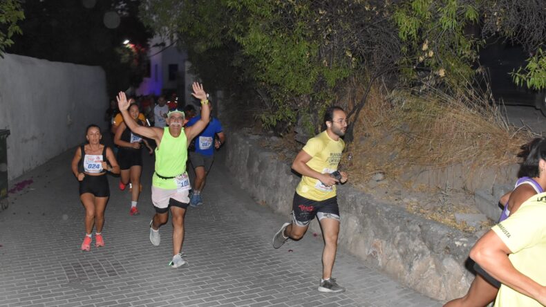 Girne Belediyesi, “gece koşusu” düzenledi