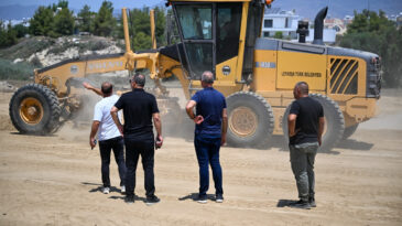 LTB Başkanı Harmancı ve KTFF Başkanı Sertoğlu spor kompleksinin yer alacağı yeri ziyaret etti