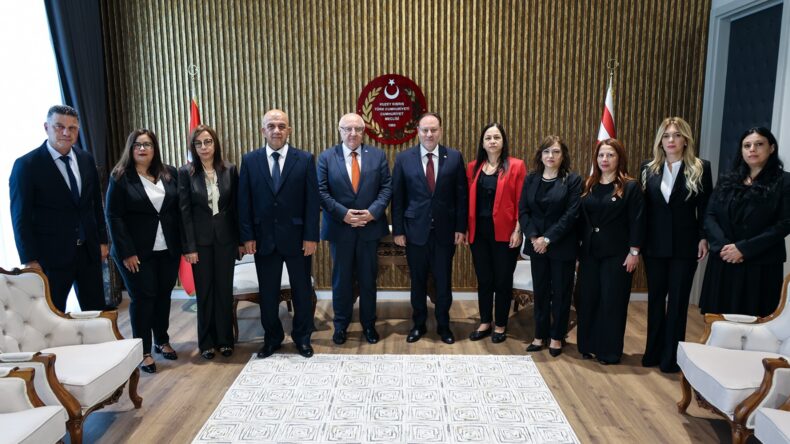 Öztürkler, Türkiye’den gelen siyasi parti temsilcilerini kabul etti