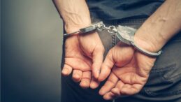 Polis, çeşitli suçlardan 13 kişiyi tutukladı