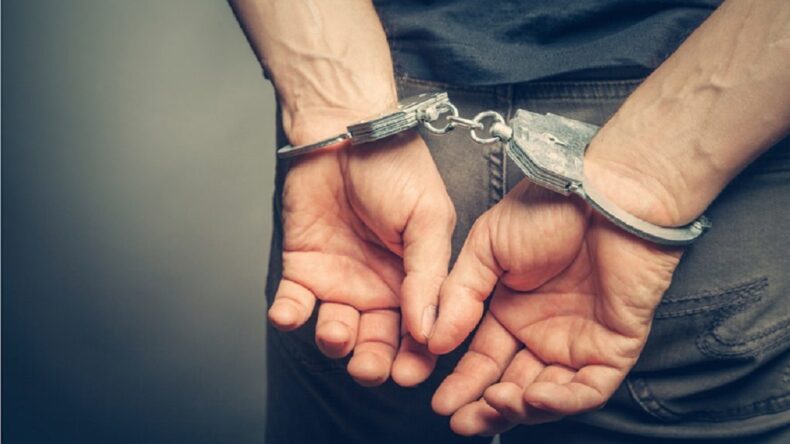 Polis, çeşitli suçlardan 13 kişiyi tutukladı