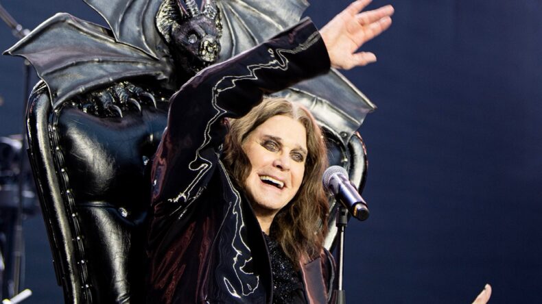 Rock müziğin efsanevi ismi Ozzy Osbourne 76 yaşında hayatını kaybetti