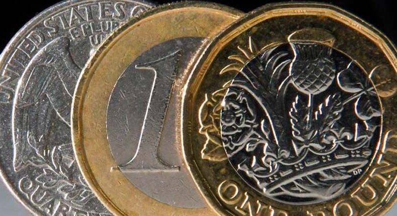 Sterlin 54,30 TL, euro 47,10 TL, dolar 40,65 TL’den işlem görüyor