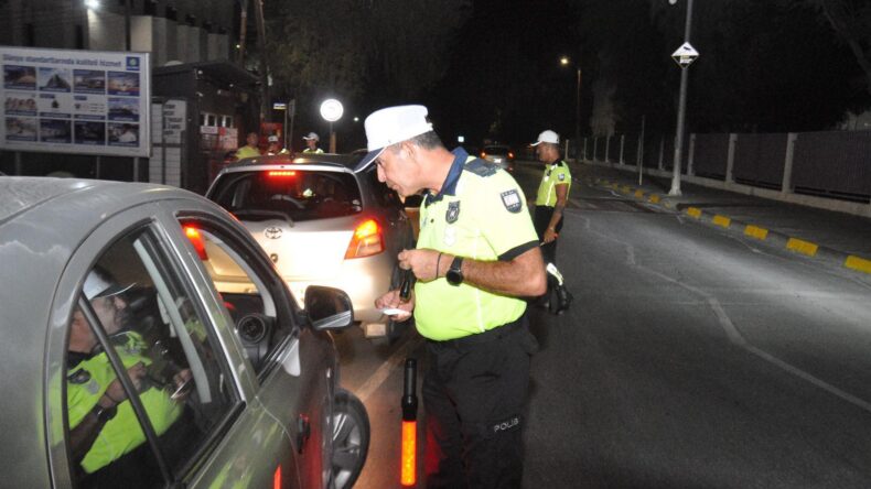 KKTC genelindeki trafik denetimlerinde 225 rapor…