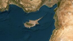 Kıbrıs seçimlerinde federasyoncularla iki devletli çözümü savunanlar karşı karşıya