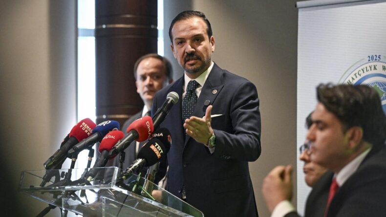 Kürşad Zorlu: Sekiz devlet tek millet yolculuğuna girdiğimizi gururla ifade ediyorum