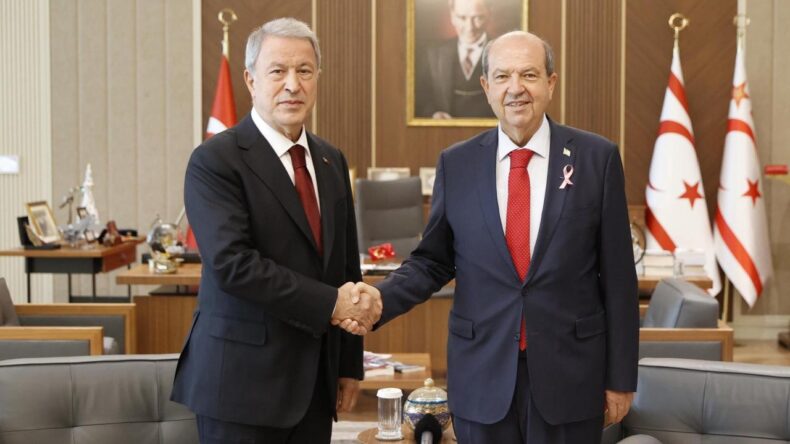 Hulusi Akar’dan Cumhurbaşkanı Tatar’a ziyaret