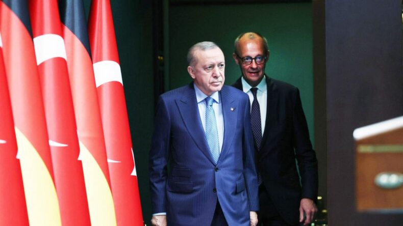 Almanya Başbakanı’ndan kritik Türkiye açıklaması