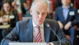 Avrupa Birliği Komisyonu’ndan Türkiye’ye övgü