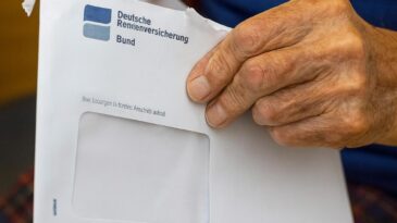 Emeklilik yaşı 70 olsun tartışması! Avrupa’da bütçe alarm veriyor, devlet katkısı patladı