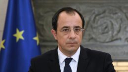 Rum liderden terör örgütü EOKA’ya övgü! Açılışı kendi elleriyle yaptı