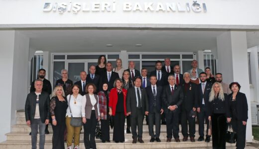 Bakan Ertuğruloğlu, Türkiye-Kıbrıs Türk Cemiyeti heyetini kabul etti