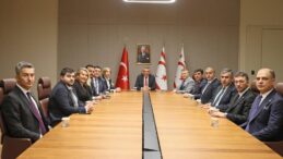 Cumhurbaşkanı Erhürman, Mersin Ticaret ve Sanayi Odasını kabul etti