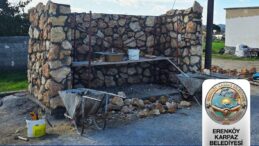 Dipkarpaz’a taş otobüs durakları inşa edildi