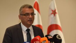 Erhürman:  Sorunların bedelini kişilere ödetmeye kalkışmak doğru değil