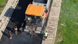 Gazimağusa’da asfalt yenileme çalışmaları sürüyor