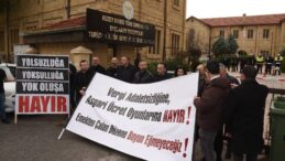 Kamuda yetkili sendikalardan Turizm Bakanlığı önünde eylem 