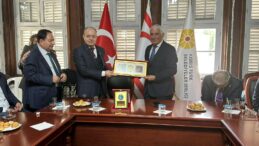 Özçınar, Türkiye-Kıbrıs Türk Cumhuriyeti İşbirliği Cemiyeti ile görüştü