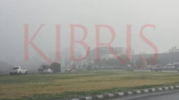 Sis nedeniyle ana yollarda görüş mesafesi azaldı