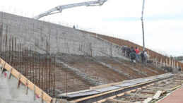 Alayköy Spor Tesisi’nde tribün çalışmaları hızla devam ediyor