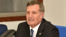 Arıklı, Dış Basın Birliği’nin 34. kuruluş yıl dönümünü kutladı