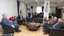 Bakan Ertuğruloğlu, Evkaf heyetini kabul etti