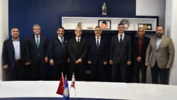 DAÜ Vakıf Yöneticiler Kurulu’nda devir teslim töreni gerçekleşti