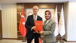 Hasipoğlu “Dijital Dünyada Çocuk Hakları Sözleşmesi”ni imzaladı