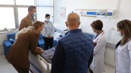 Nilden Bektaş Erhürman, Onkoloji Hastanesi’ni ziyaret etti